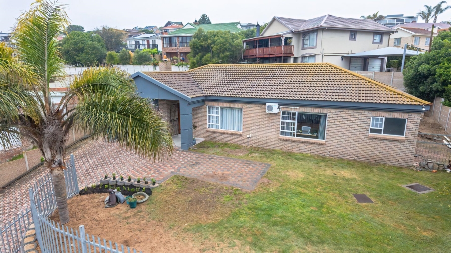 3 Bedroom Property for Sale in Fraaiuitsig Western Cape